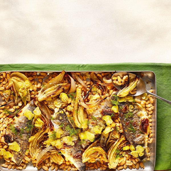 Sea bass, fennel &amp; cannellini bean traybake