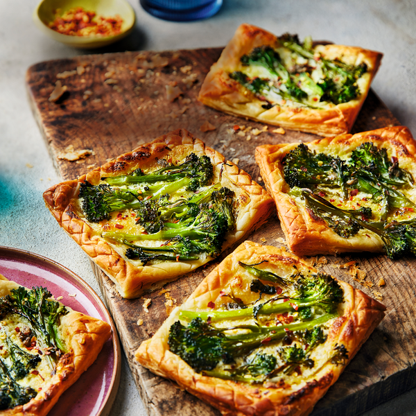 Broccoli, anchovy &amp; chilli tartlets
