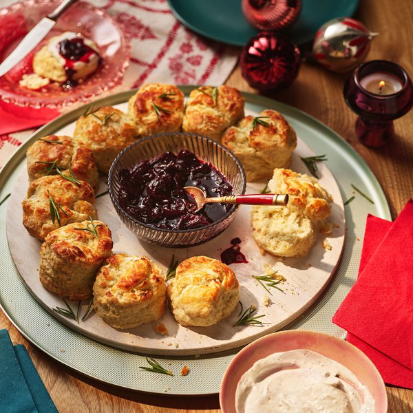 Blue cheese scone wreath with cherry compote
