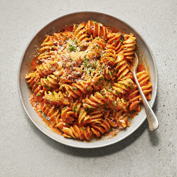 Red pepper &amp; gochujang fusillioni