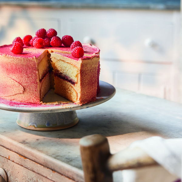 Peanut butter &amp; raspberry cake
