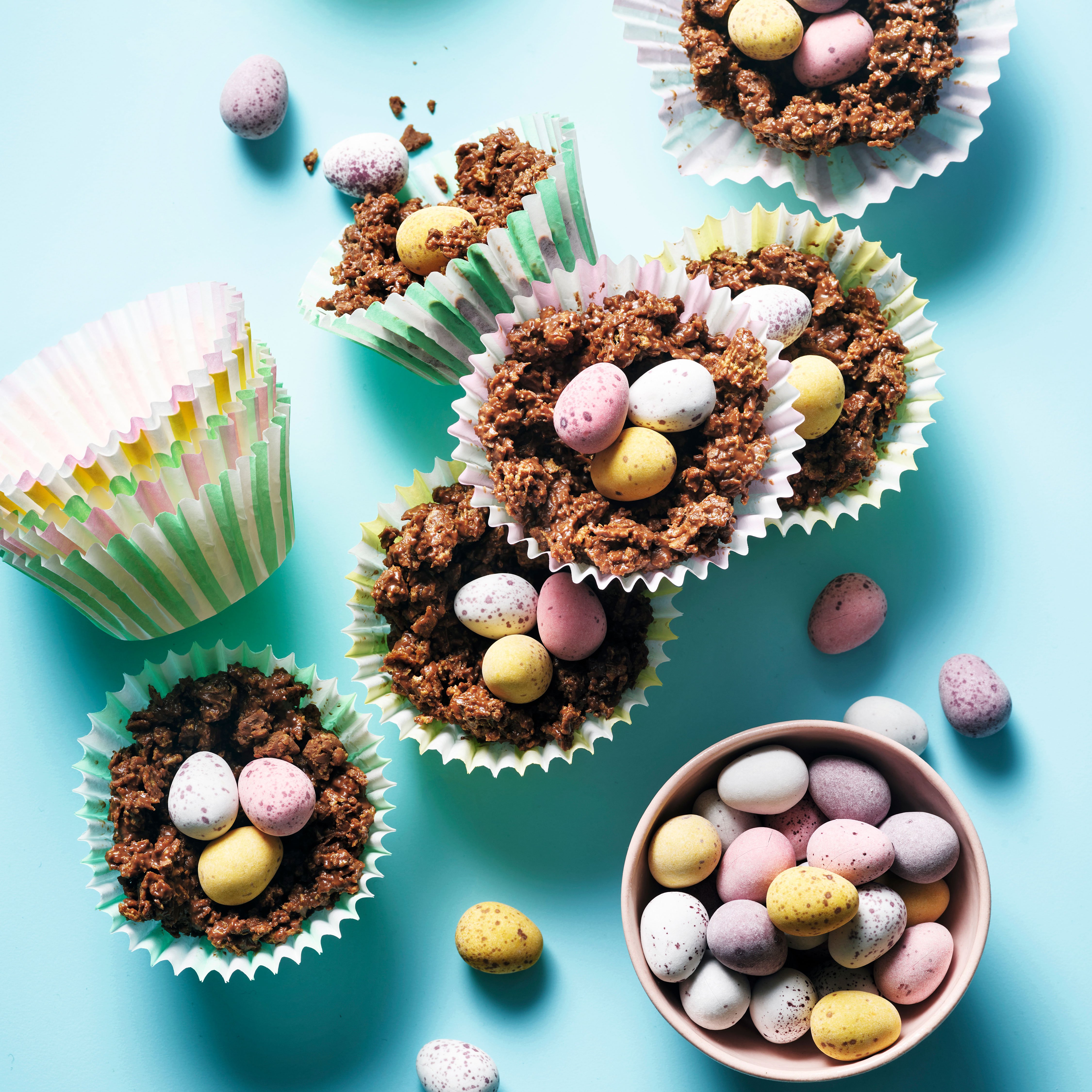 Super easy chocolate Easter nests