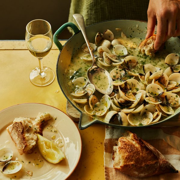 Sailor’s clams (almejas a la marinera)