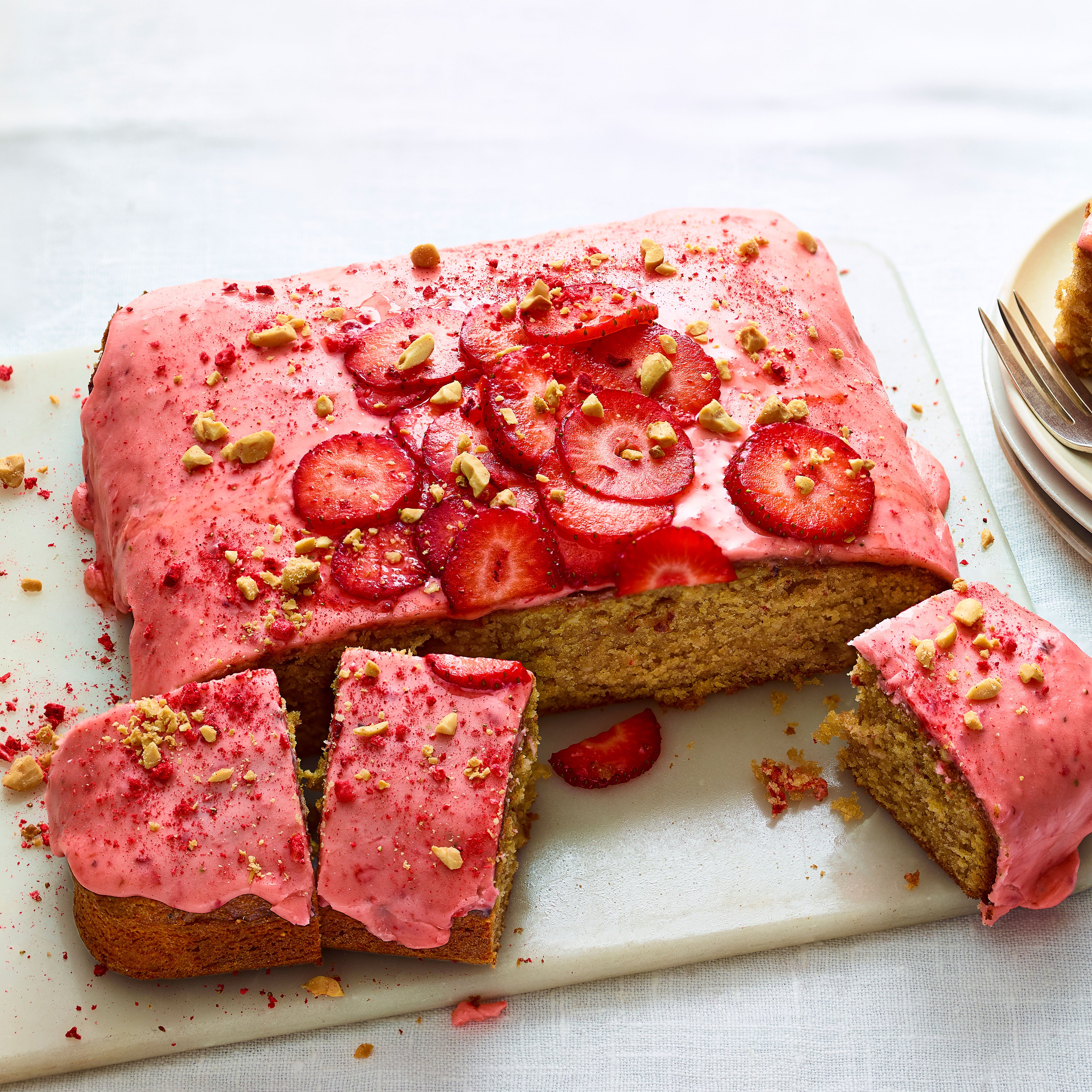 Peanut butter & strawberry traybake