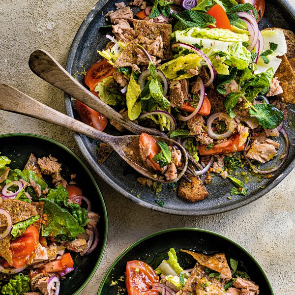 Tuna &amp; tomato fattoush